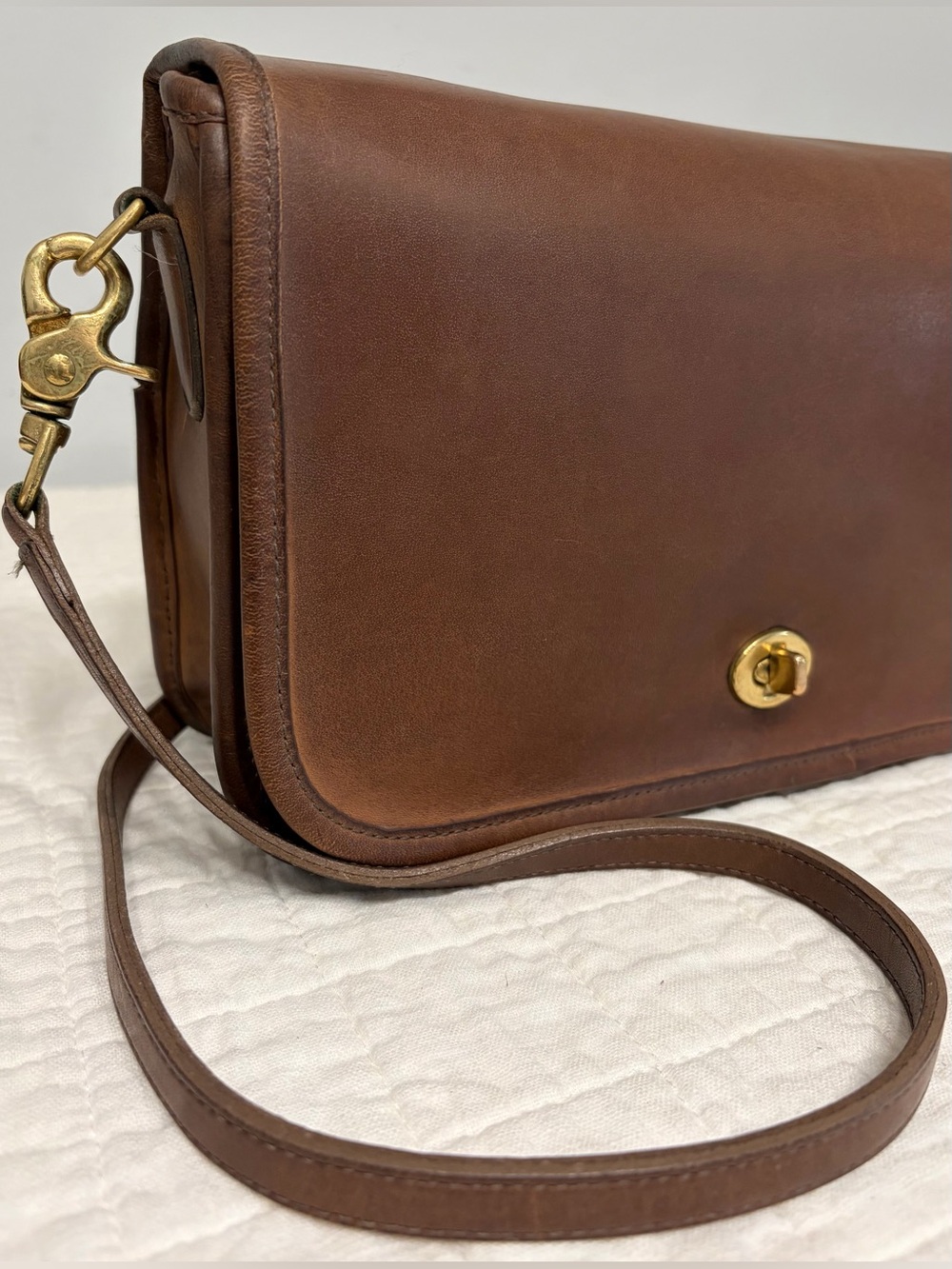 Vintage Coach Pocket Purse (#9755) Pre-1970s Mahogany Leather w/ Brass Turnlock - Picture 1 of 16